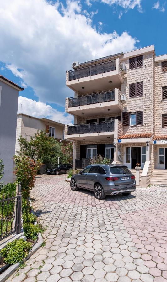Apartments Amigos Podstrana Extérieur photo