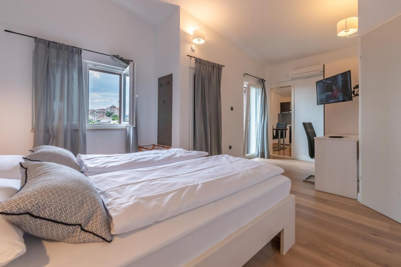 Apartments Amigos Podstrana Extérieur photo